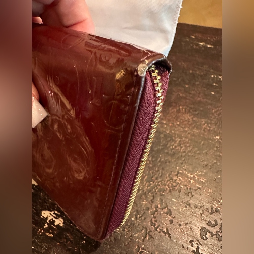 Beautiful Dior Patent Leather Bicolor Wallet - Picture 3 of 16
